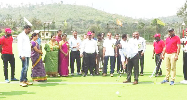 ಮಡಿಕೇರಿ: ರಾಜ್ಯ ಮಟ್ಟದ  ಹಾಕಿ ಪಂದ್ಯಾವಳಿಗೆ ಚಾಲನೆ